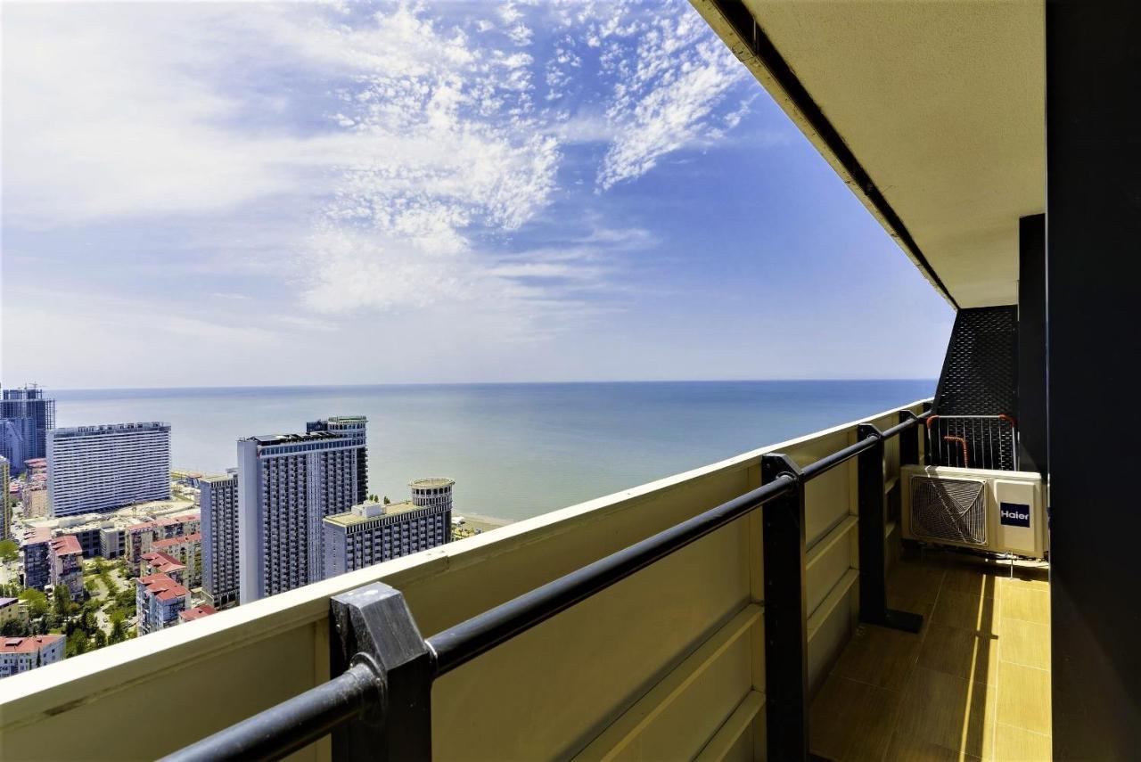 Orbi City Sea Side & Sea View Apartments Batumi Kültér fotó